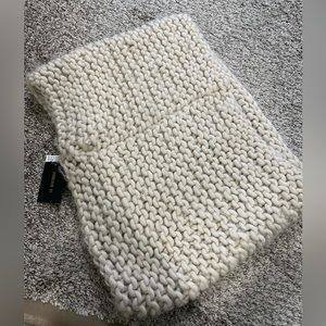 Soft Forever 21 Infiniti Scarf